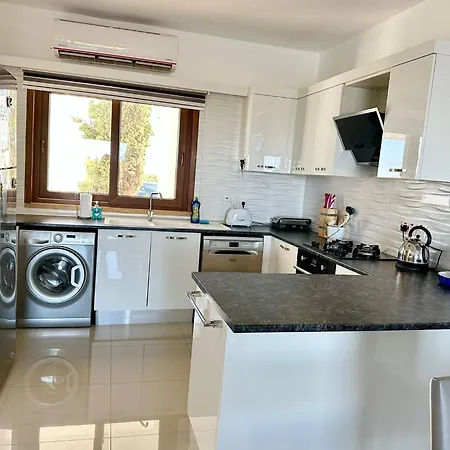 Apartment Modern Poolside In Sun Valley Agios Georgios (Girne)