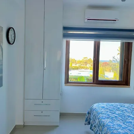 Modern Poolside In Sun Valley Apartment Agios Georgios (Girne)